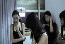 黄色视频黄色片,警惕潜在危害与法律风险