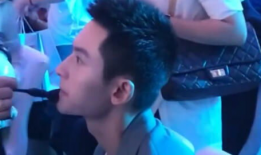 国外娱乐圈每日吃瓜,揭秘国外明星幕后故事